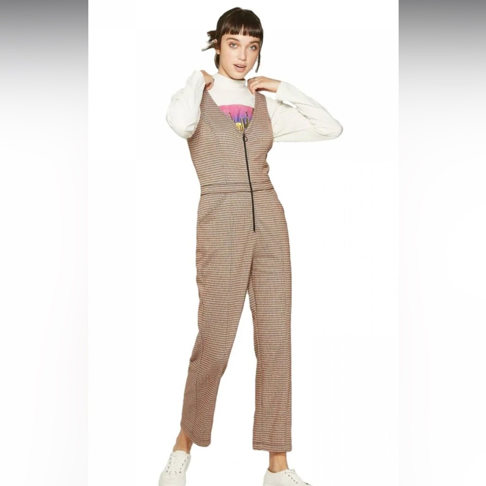 WILD FABLE PLAID SLEEVELESS V-NECK ZIP FRONT JUMPSUIT